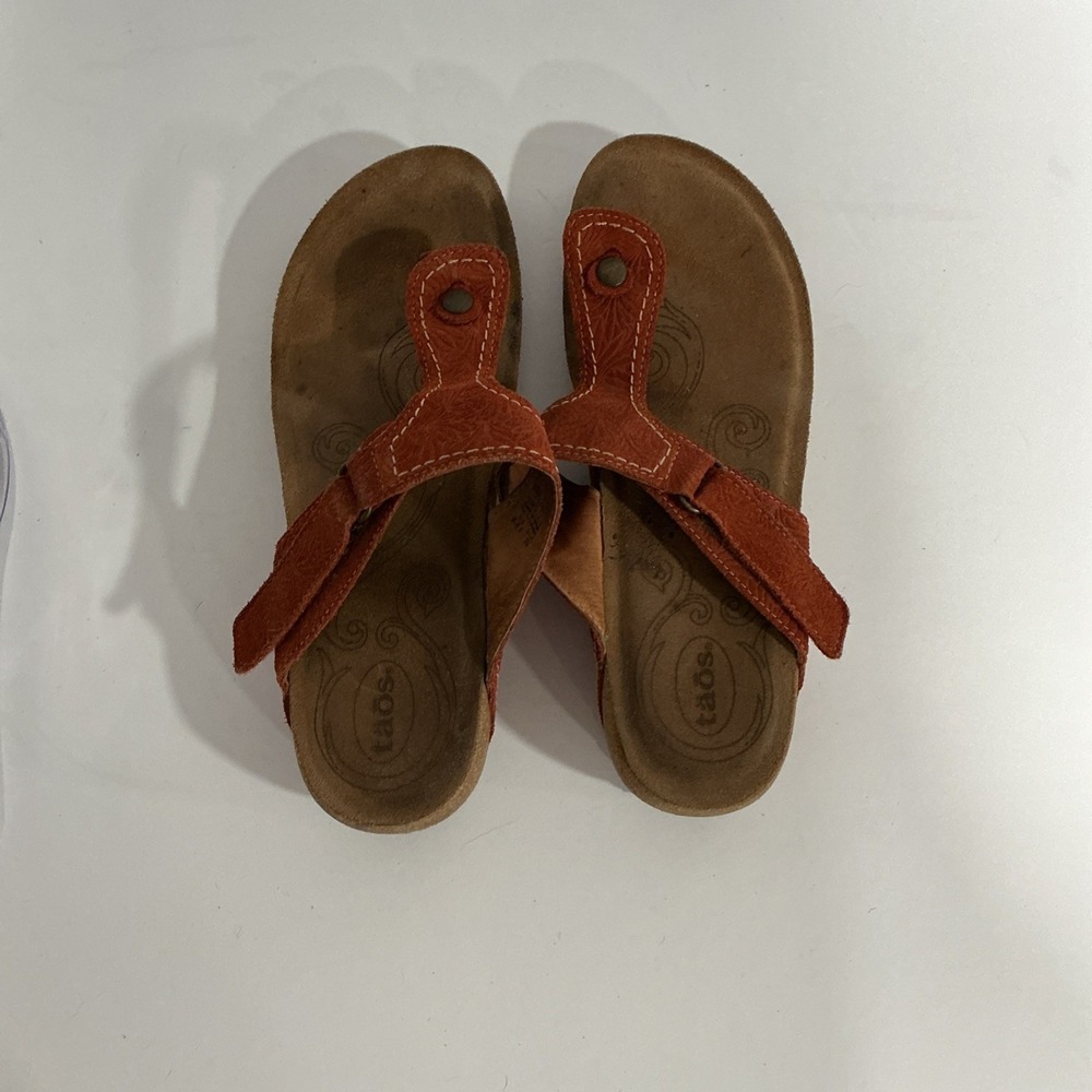 Taos Women Lucy Thong Sandal Brown Leather Size 39 US 8 Cork Comfort Shoe - Picture 3 of 5